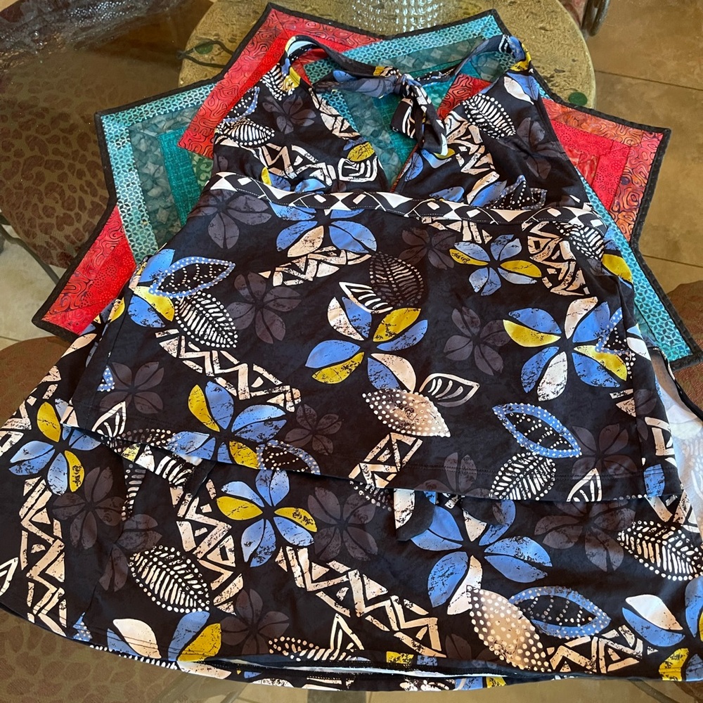 Beautiful Jag Tribal Tankini-Skirtini Size Large. Worn once.  Fabulous!!